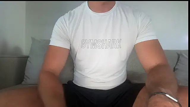 Snapshot of gymshrk chatting on July 4, 6:42 am gymshrk online show from July 4, 6:42 am