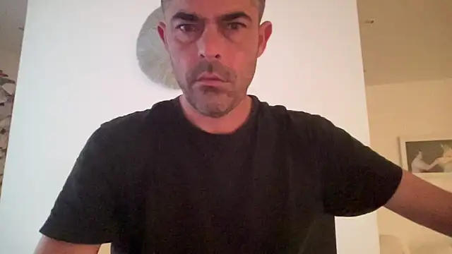Riccardo86xx online show from May 5, 3:42 am