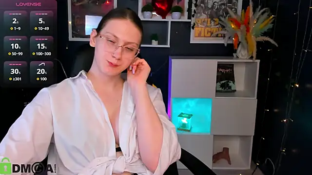 Snapshot of Queen_Milena chatting on May 13, 12:34 pm Queen Milena online show from May 13, 12:34 pm