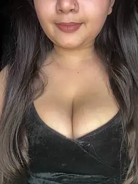 Naughty pooja44 online show from May 7, 10:07 am