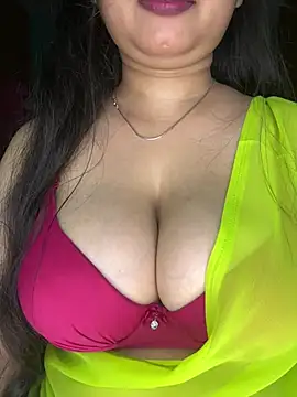 Naughty pooja44 online show from May 26, 7:01 pm