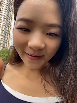 xiaochengzi505 online show from June 19, 1:22 am