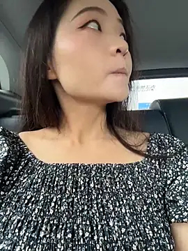 xiaochengzi505 online show from June 22, 1:44 am