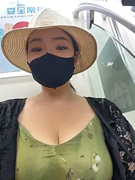 xiaochengzi505 online show from July 13, 5:51 am