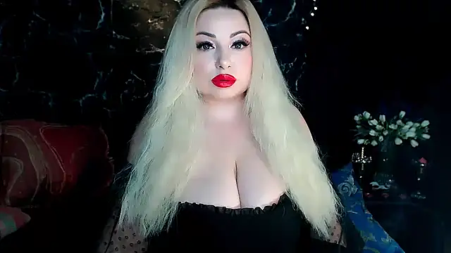 Snapshot of ValentinaaLuv chatting on June 5, 1:21 am ValentinaaLuv online show from June 5, 1:21 am