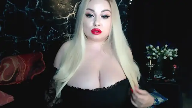 Snapshot of ValentinaaLuv chatting on May 8, 6:01 pm ValentinaaLuv online show from May 8, 6:01 pm