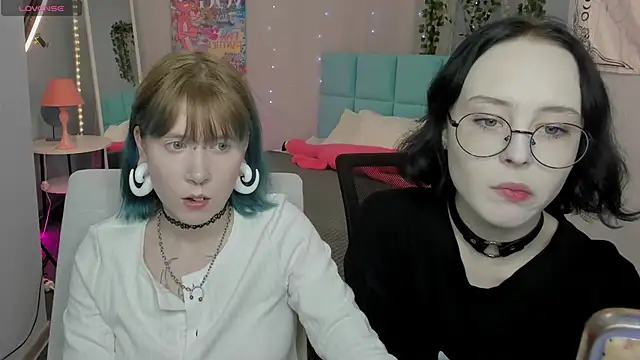 Lilac-Muse online show from May 15, 11:08 am