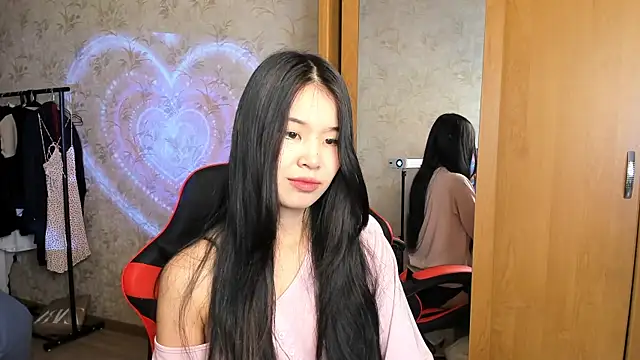 Akiba cute online show from May 14, 12:35 pm