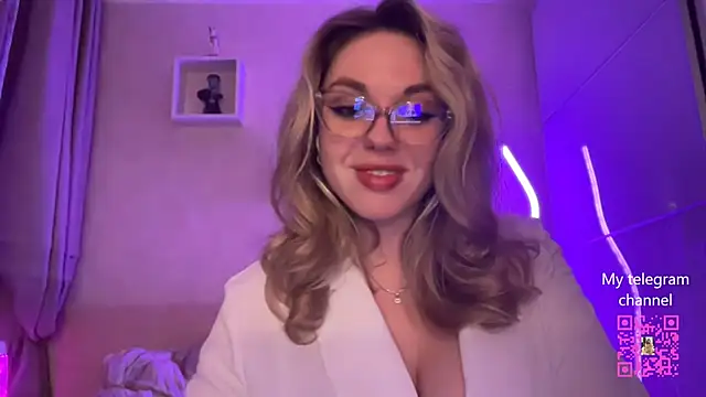 VictoriaTeacher online show from April 28, 8:57 pm