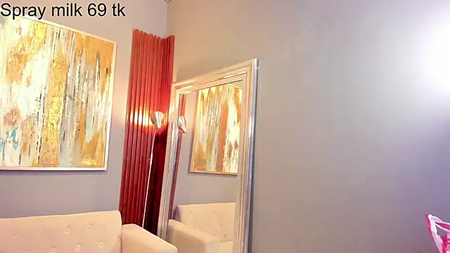 Snapshot of Kiara_Curls chatting on May 21, 11:18 am Kiara Curls online show from May 21, 11:18 am