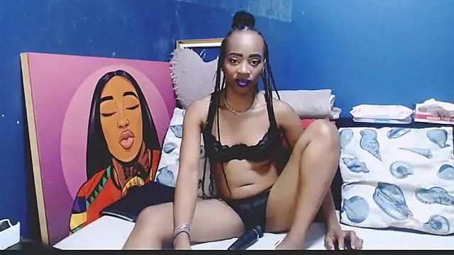 LolaSavageXO online show from July 8, 5:35 pm