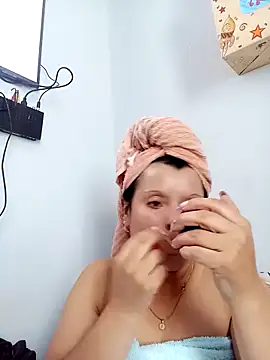 Samantha Kieran online show from May 12, 7:53 pm