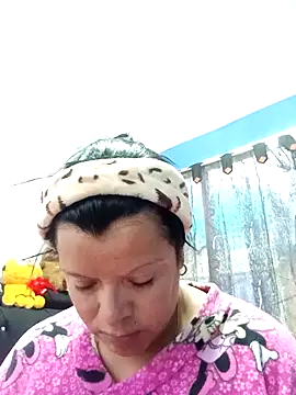 Samantha Kieran online show from May 10, 3:58 pm