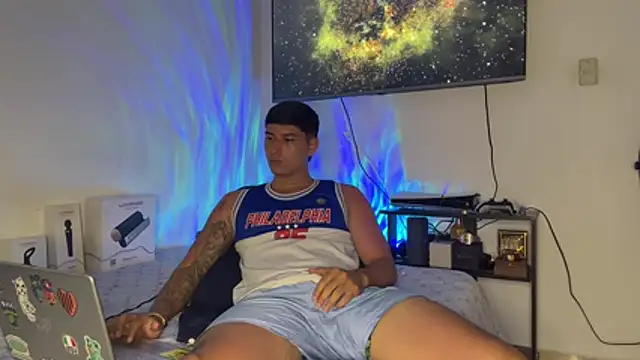 SexxxySquirterStev777 online show from May 4, 3:15 pm