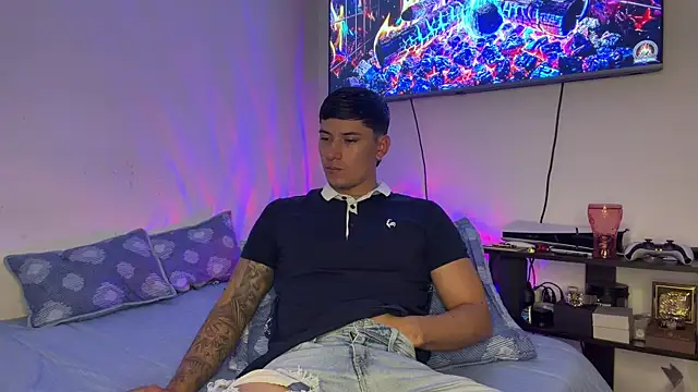 Snapshot of SexxxySquirterStev777 chatting on July 14, 1:50 pm SexxxySquirterStev777 online show from July 14, 1:50 pm