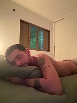 vitor souz online show from April 29, 3:32 am