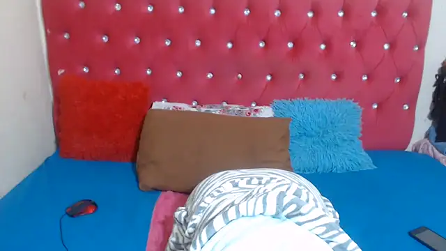 Snapshot of QueensBettyX96 chatting on June 8, 3:56 pm QueensBettyX96 online show from June 8, 3:56 pm