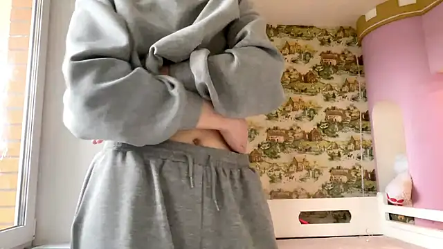LongChillGerl online show from May 16, 9:52 am