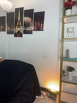 Snapshot of Dalila_5 chatting on July 15, 7:43 pm Dalila 5 online show from July 15, 7:43 pm