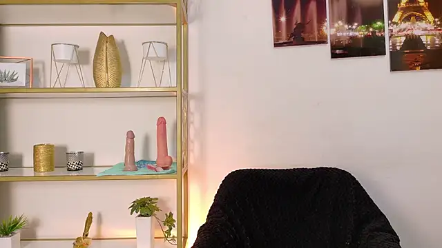 Snapshot of Dalila_5 chatting on July 29, 11:15 pm Dalila 5 online show from July 29, 11:15 pm