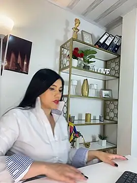 Snapshot of Dalila_5 chatting on July 7, 7:28 pm Dalila 5 online show from July 7, 7:28 pm