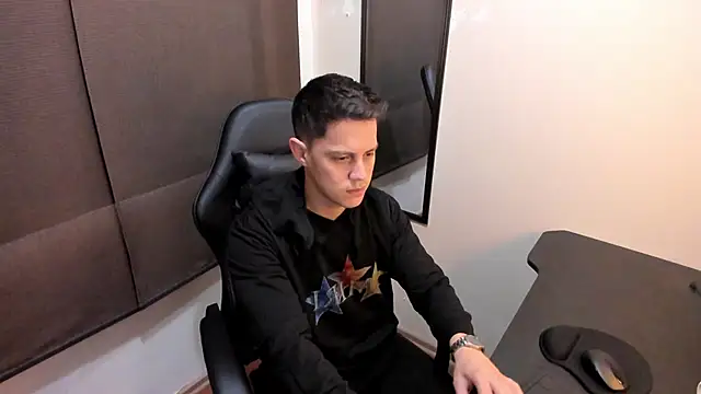 KendricTorres online show from May 26, 1:42 pm