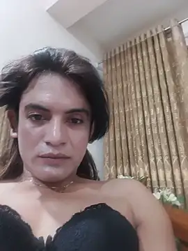 Snapshot of SexyShila-97 chatting on June 4, 7:40 pm SexyShila-97 online show from June 4, 7:40 pm