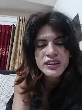 Snapshot of SexyShila-97 chatting on June 2, 10:32 pm SexyShila-97 online show from June 2, 10:32 pm