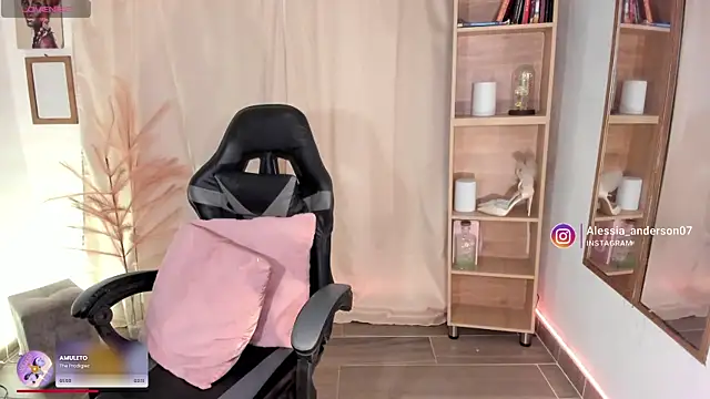 Snapshot of alessia_anderson chatting on February 10, 2:43 am alessia anderson online show from February 10, 2:43 am