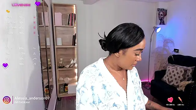 Snapshot of alessia_anderson chatting on November 22, 12:10 am alessia anderson online show from November 22, 12:10 am