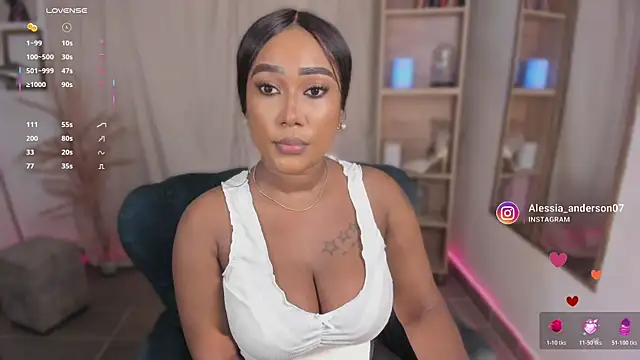 Snapshot of alessia_anderson chatting on February 24, 6:47 am alessia anderson online show from February 24, 6:47 am