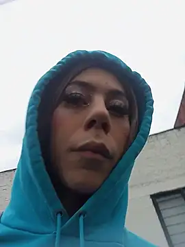 ZoeyPetit online show from June 4, 11:04 am
