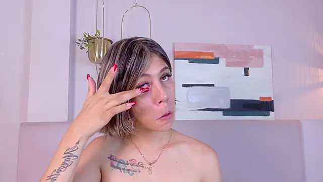 ZoeyPetit online show from July 19, 1:08 pm