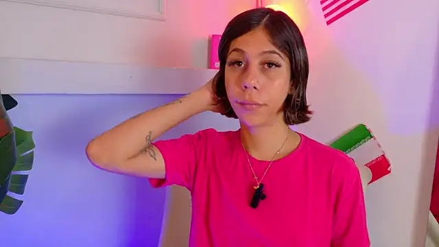 ZoeyPetit online show from July 15, 12:01 pm