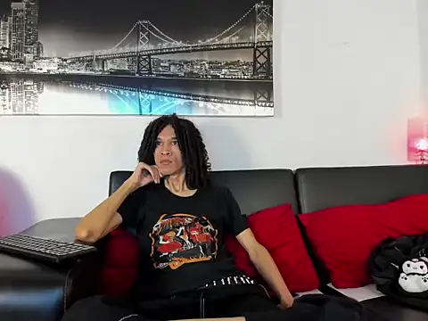 Snapshot of anddy_hugecock chatting on May 31, 1:06 pm anddy hugecock online show from May 31, 1:06 pm