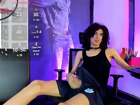 Snapshot of anddy_hugecock chatting on June 16, 8:31 pm anddy hugecock online show from June 16, 8:31 pm