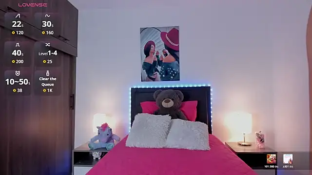 Snapshot of alana_greey_ chatting on June 16, 2:17 pm alana greey online show from June 16, 2:17 pm