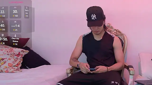sweetauracouple online show from June 16, 12:16 pm