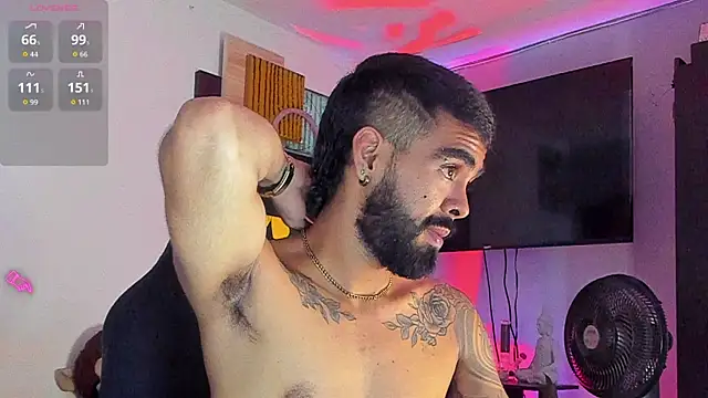  kameron9811 online show from July 29, 3:28 am