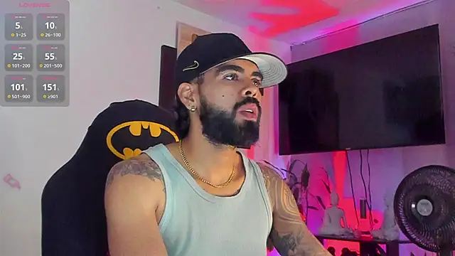  kameron9811 online show from August 3, 11:09 pm