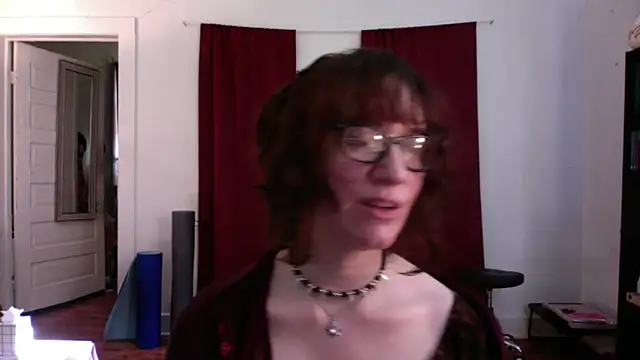 AnnywnBelle online show from May 12, 10:05 pm