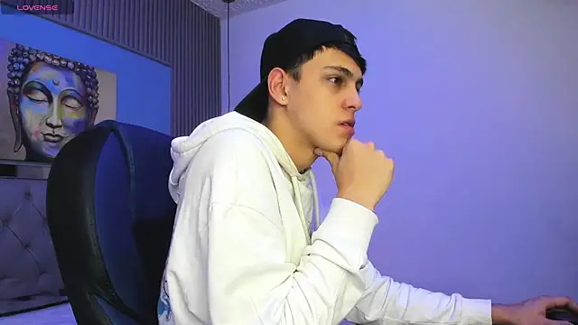 Ethanx18  online show from June 27, 4:40 am