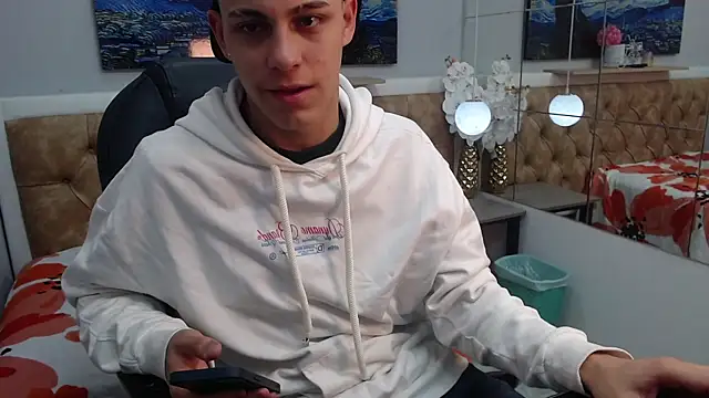 Ethanx18  online show from May 20, 5:04 am