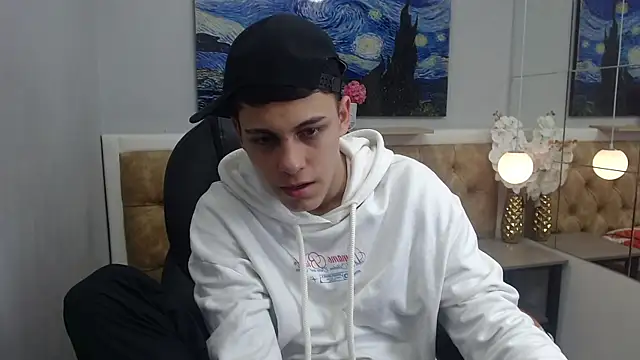 Ethanx18  online show from May 14, 3:47 am