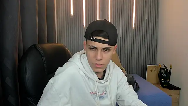 Ethanx18  online show from May 25, 3:50 am