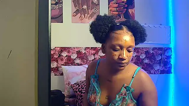 EnchantingLisa online show from May 22, 7:12 pm