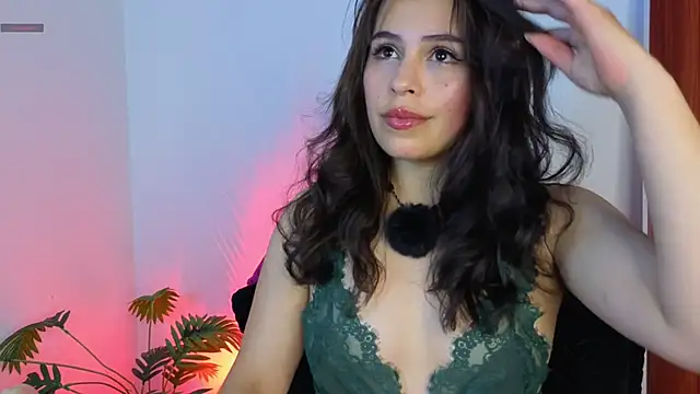 Yenifer 27 online show from May 6, 3:10 am