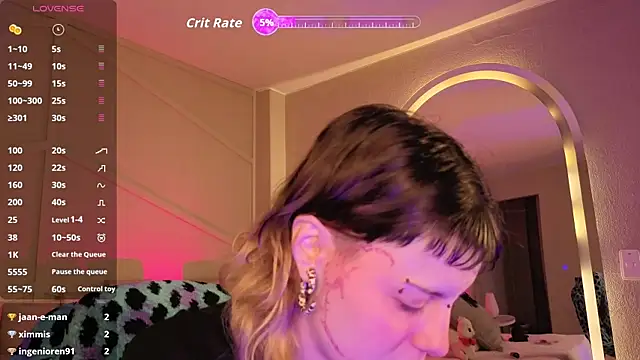 Snapshot of Rossiee_huntt chatting on May 14, 11:51 am Rossiee huntt online show from May 14, 11:51 am