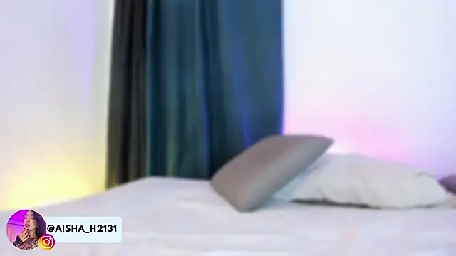 Snapshot of aaisha_h_ chatting on June 5, 3:44 am aaisha h online show from June 5, 3:44 am