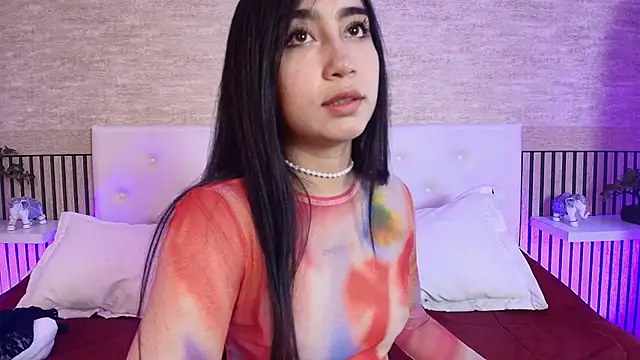 AshleyGross  online show from May 12, 7:42 pm